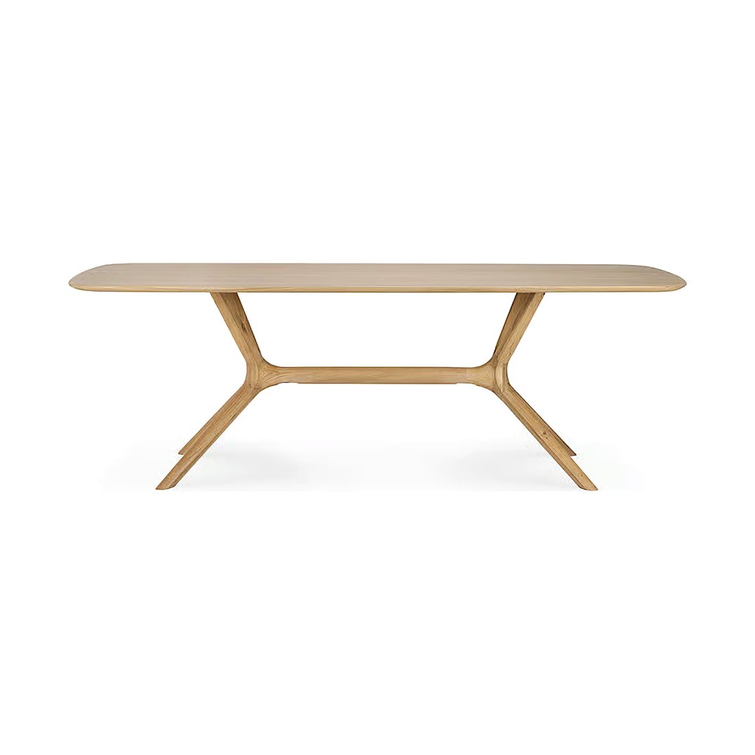 Table à manger sur mesure, photographié sur fond blanc