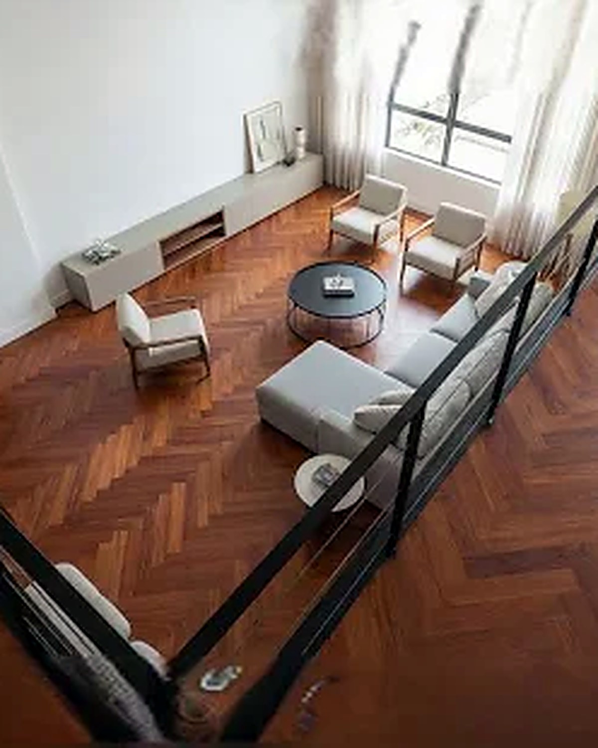 Parquet en chevrons : plancher intérieur en bois en Guyane